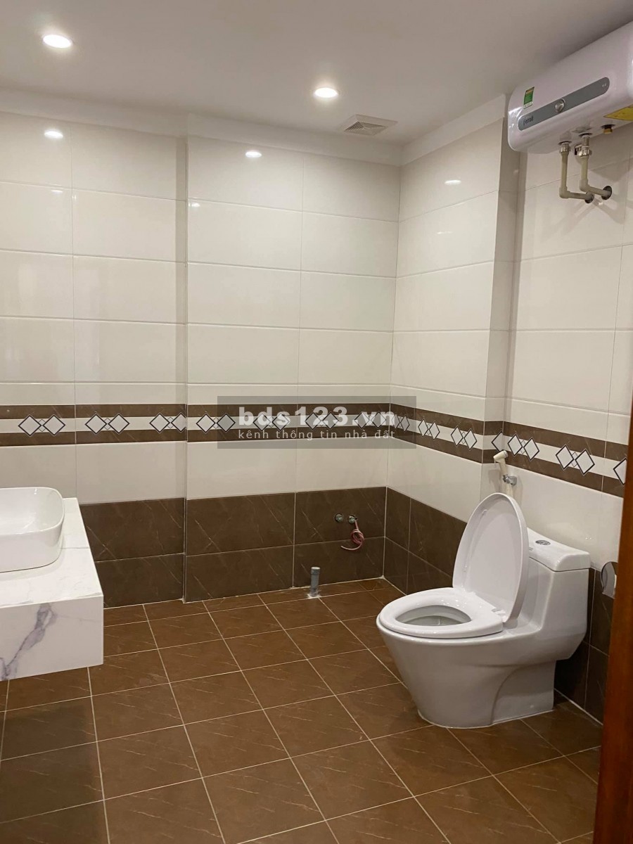 Lương Khánh Thiện, phố VIP hiếm nhà bán dt 38m2 đúc 5 tầng View đẹp
