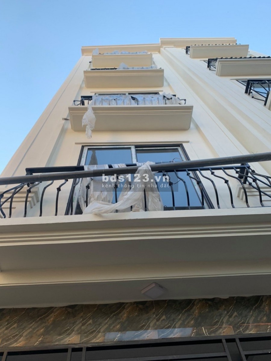 Nhỉnh 2 Tỷ có nhà Trung tâm Quận 5 Tầng xây mới Sổ đỏ chính chủ nội thất Châu Âu.