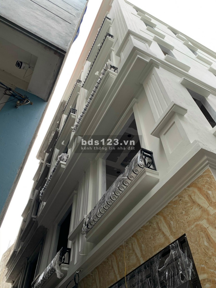 Nhỉnh 2 Tỷ có nhà Trung tâm Quận 5 Tầng xây mới Sổ đỏ chính chủ nội thất Châu Âu.