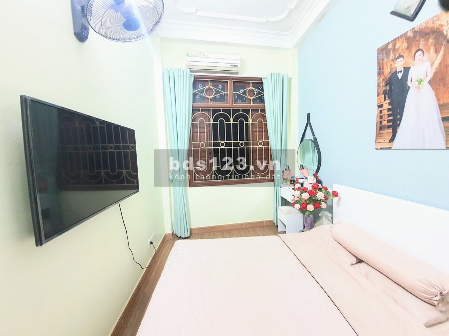 Bán nhà Lạc Trung Hai Bà Trưng, gần phố đẹp lung linh giá 2.07 tỷ, sổ đỏ chính chủ