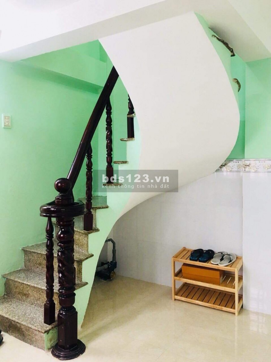 Bán nhà Trần Quang Khải Quận 1, đúc kiên cố 4 tầng, dt 25m2, giá bán 3.2 tỷ, lhcc