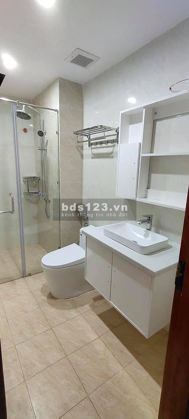 Siêu Hiếm Hoàng Quốc Việt Thang Máy 3 Thoáng diện tích 85m2, 5 tầng giá 10.8 tỷ