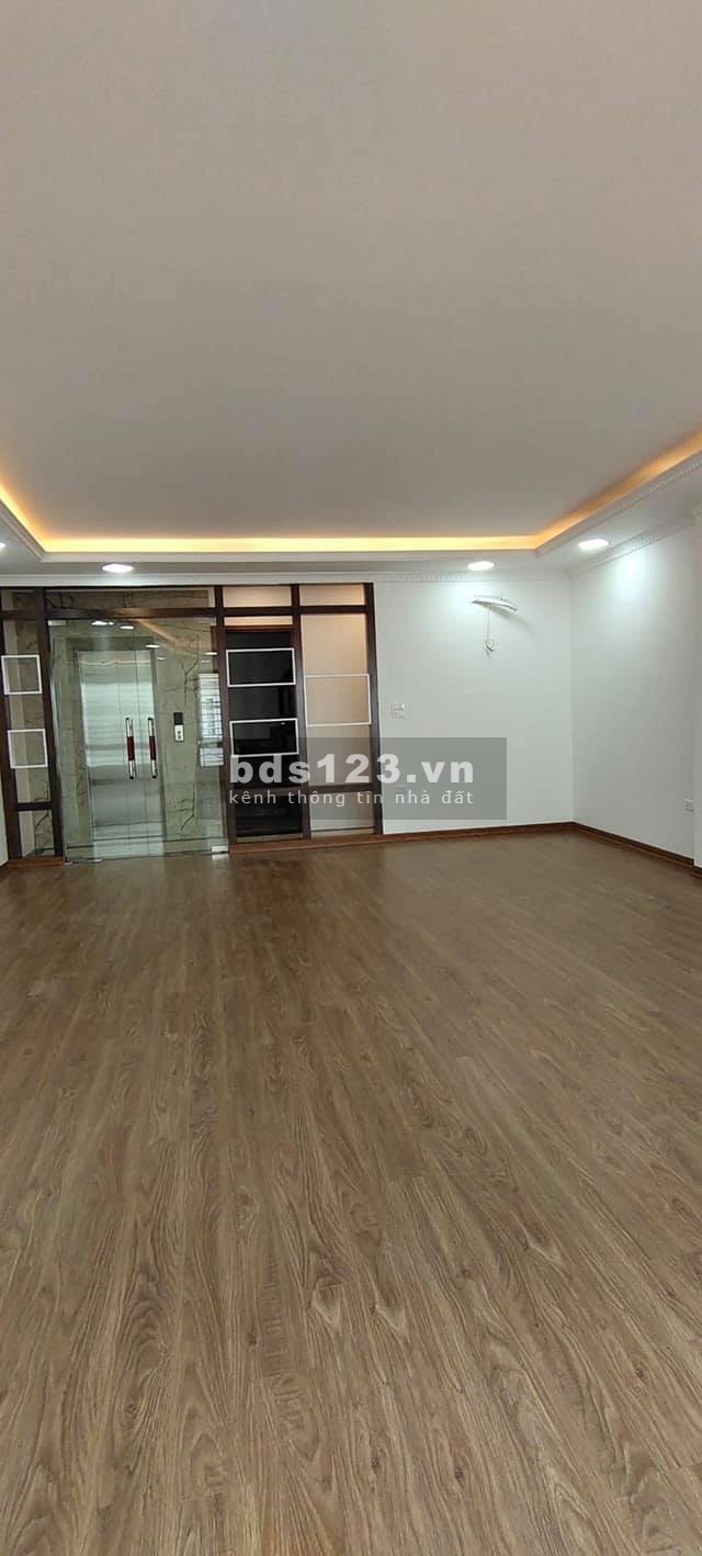 Siêu Hiếm Hoàng Quốc Việt Thang Máy 3 Thoáng diện tích 85m2, 5 tầng giá 10.8 tỷ