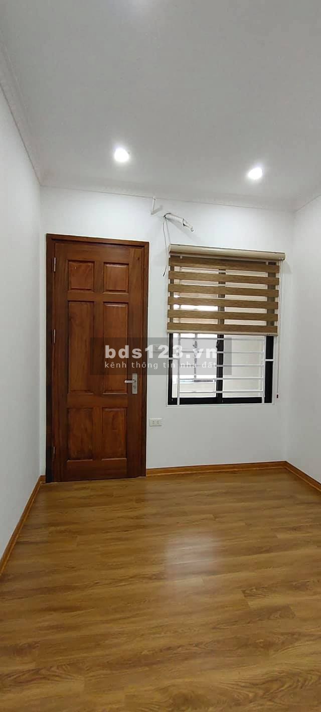 Siêu Hiếm Hoàng Quốc Việt Thang Máy 3 Thoáng diện tích 85m2, 5 tầng giá 10.8 tỷ