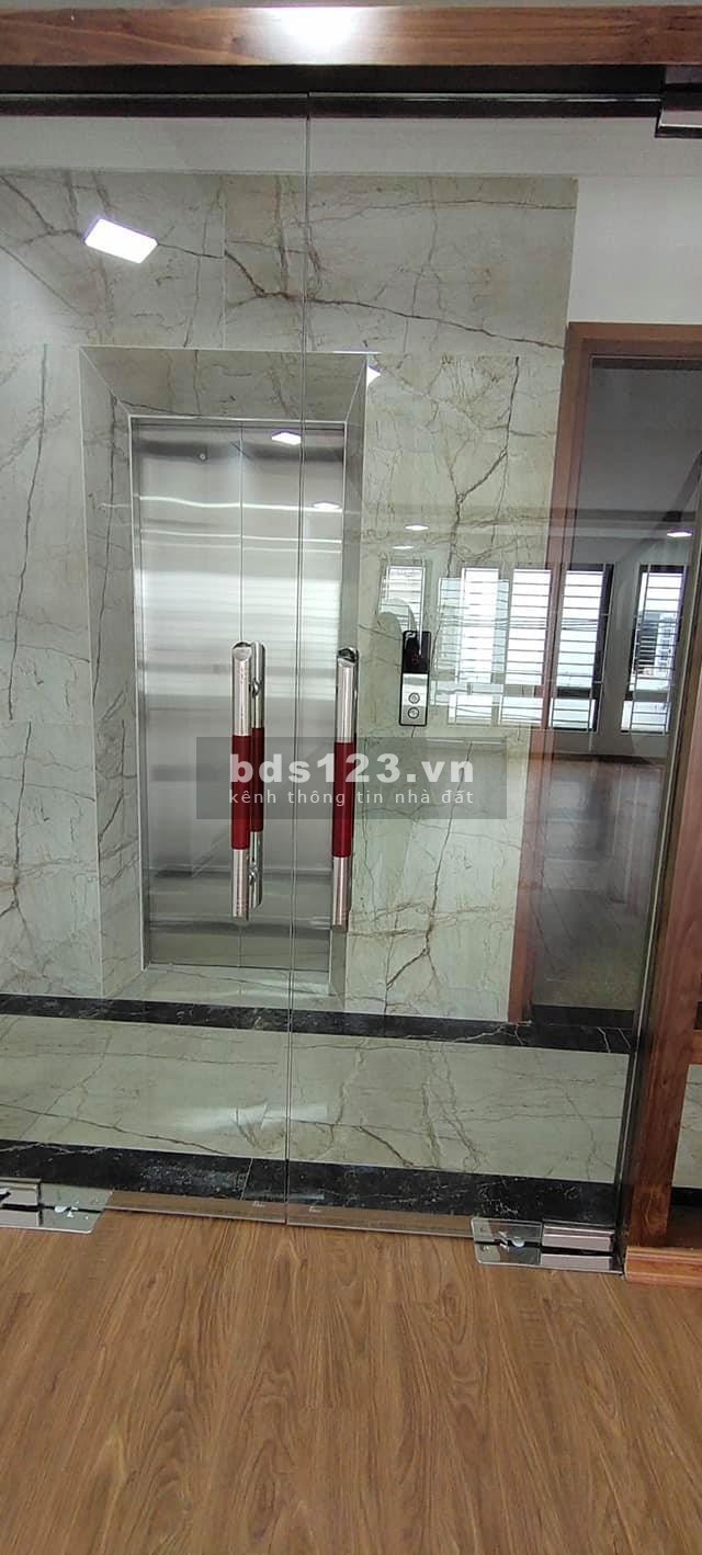 Siêu Hiếm Hoàng Quốc Việt Thang Máy 3 Thoáng diện tích 85m2, 5 tầng giá 10.8 tỷ