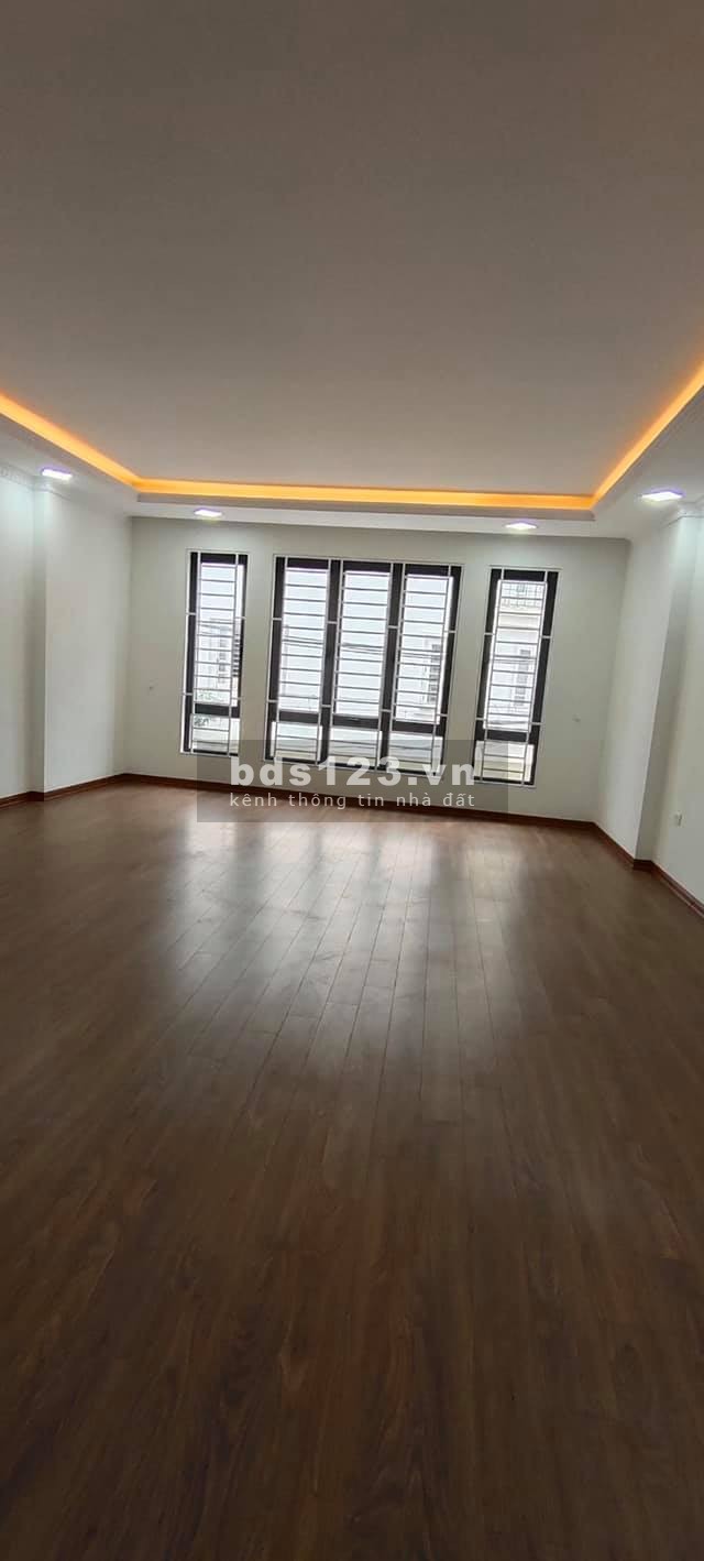 Siêu Hiếm Hoàng Quốc Việt Thang Máy 3 Thoáng diện tích 85m2, 5 tầng giá 10.8 tỷ