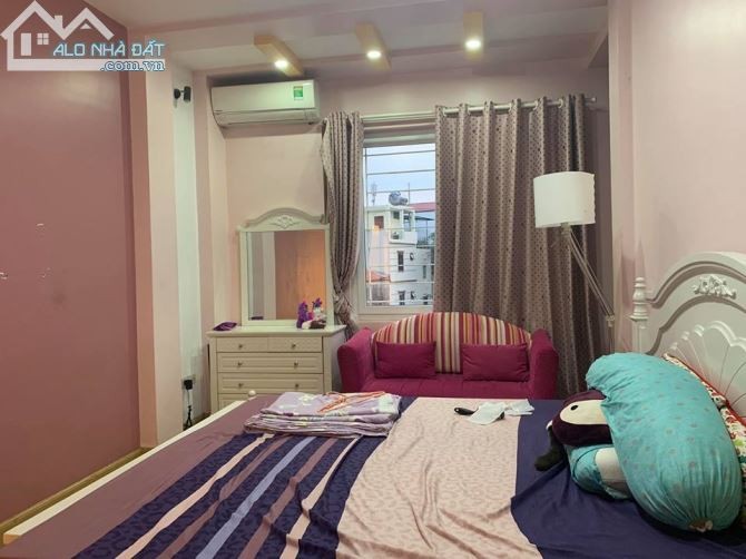 Bán Nhà Phố Trần Duy Hưng, Cầu Giấy, dt 47m2, 5 tầng, mt 4m, giá chỉ 3.85 tỷ