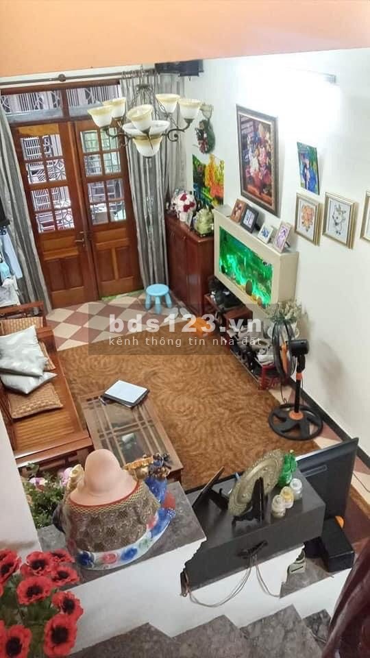 Bán nhà Hoàng Hoa Thám tặng nội thất cao cấp giá nhỉnh 2 tỷ dtsd 22m2