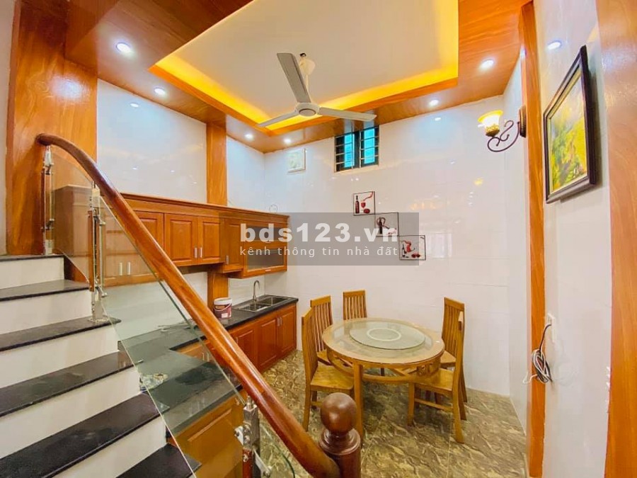 Bán nhà Phùng Hưng, Hà Đông, đường rộng ô tô tránh, dt 52m2, giá bán 5.5 tỷ