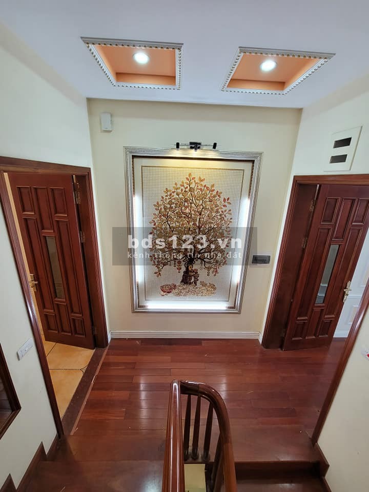 Bán nhà Phố Thái Hà, Đống Đa. Ôtô vào nhà- Khu Vip- Kinh doanh. DT 70m2, 5 tầng, mt 5m, giá 18 tỷ