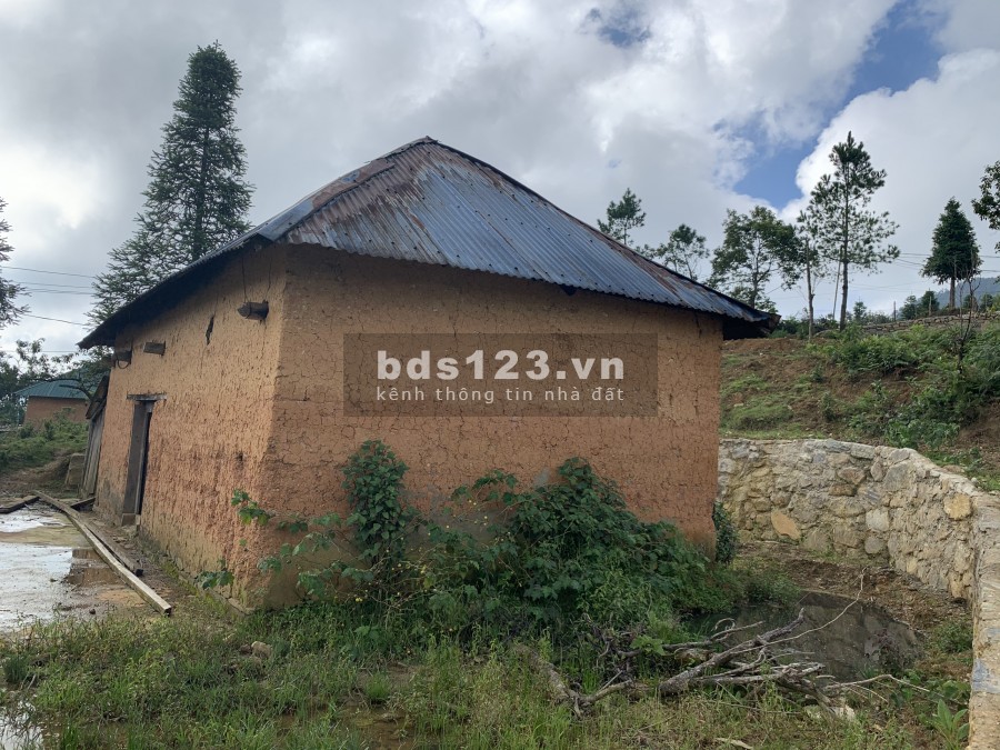 Mảnh đất Y Tý (Sapa 2) 9000m2 ở thôn Mò Phú Chải có sổ đỏ. Liên hệ 0822356688