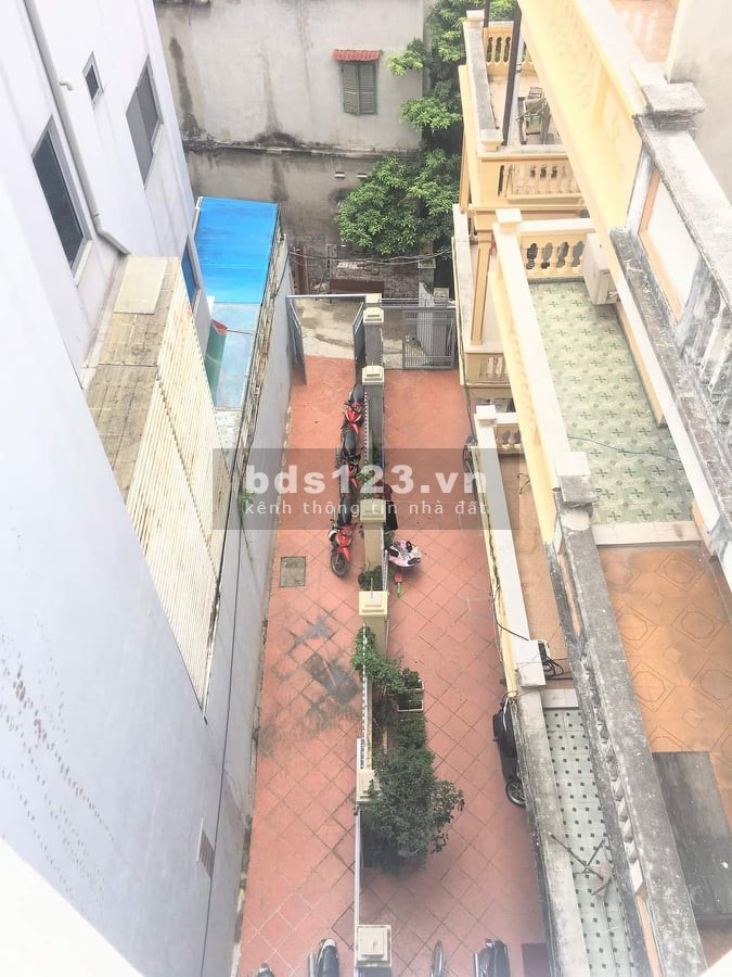 Bán nhà Lạc Long Quân, ngõ thông, nhà đẹp, diện tích 39m2, giá bán 12 tỷ, lhcc
