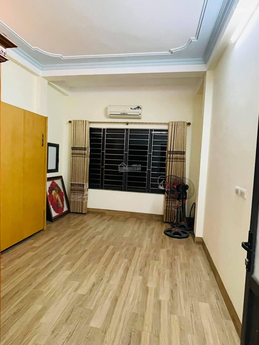 Cực đỉnh bán nhà Trung Kính, MT 4m, 5T, 60m2, 9 tỷ, phố VIP kinh doanh đỉnh