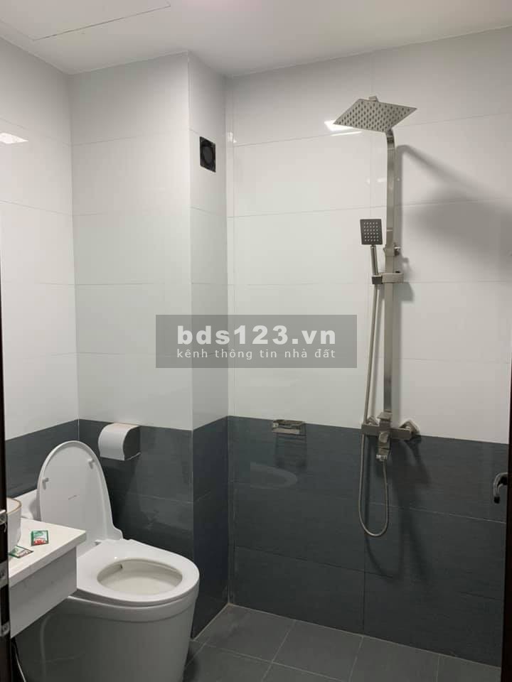 Bán nhà 5 tầng 30m giá 2.8 tỷ phố Đàm Quang Trung Long Biên gần Aeon xây mới