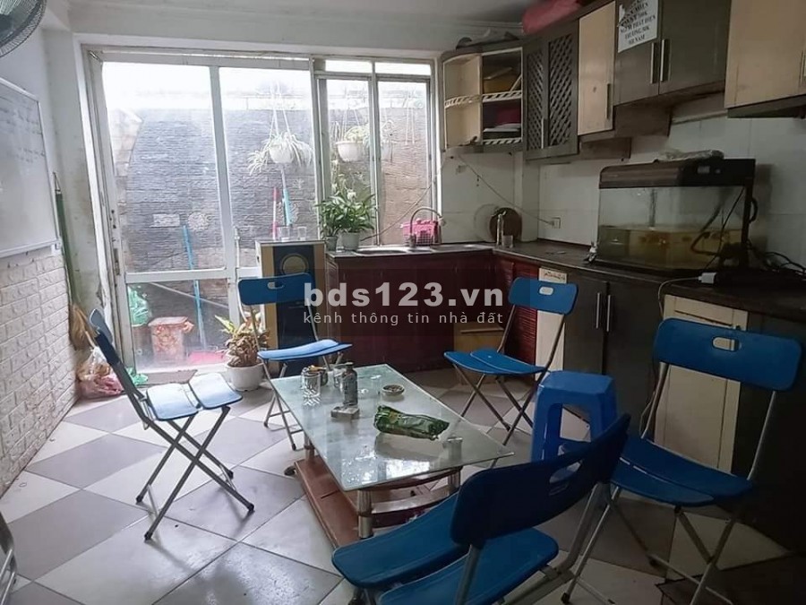 Bán nhà Đạt Từ kinh doanh gần hồ sát phố ô tô 7 chỗ đỗ cửa, mt 7m, đúc 5 tầng sổ chính chủ