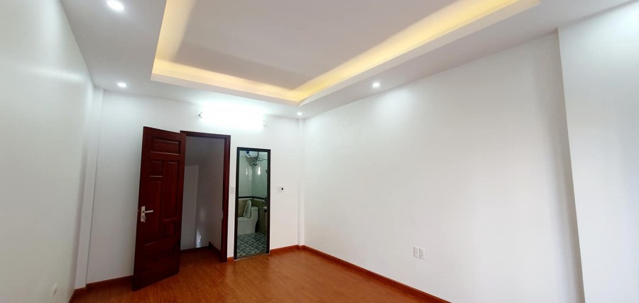 Sốc 3.15 tỷ Gara. Nhà đẹp Mỹ Đình, 40m2, 5 tầng. Tặng nội thất ngoại nhập