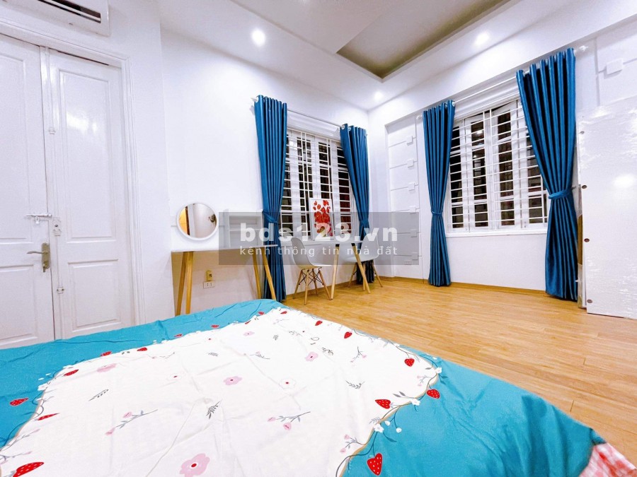 Nhỉnh 2 tỷ 40m2 nhà 5 tầng lõi Đống Đa, liên hệ 0987006872, sổ đỏ chính chủ vuông