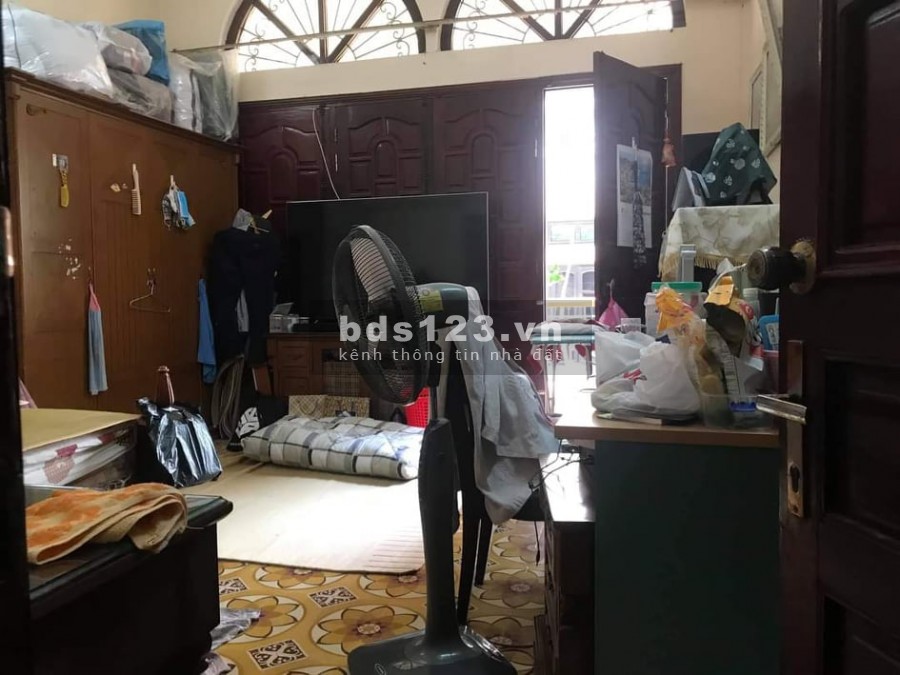 Cần bán nhà Vương Thừa Vũ dt 57m2 giá 7.8 tỷ, lô góc, ô tô đỗ cửa, lh 0879356959
