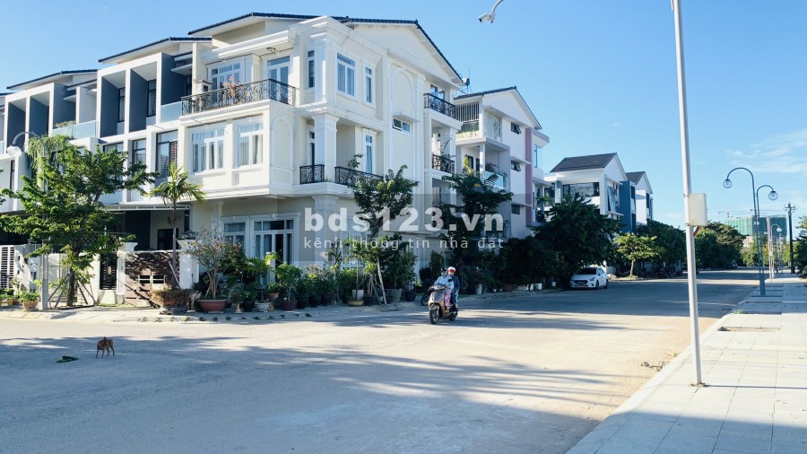 Sở hữu nhà không lo về giá chỉ duy nhất trong tháng 8, tặng nội thất chiết khấu cao, sổ sẵn