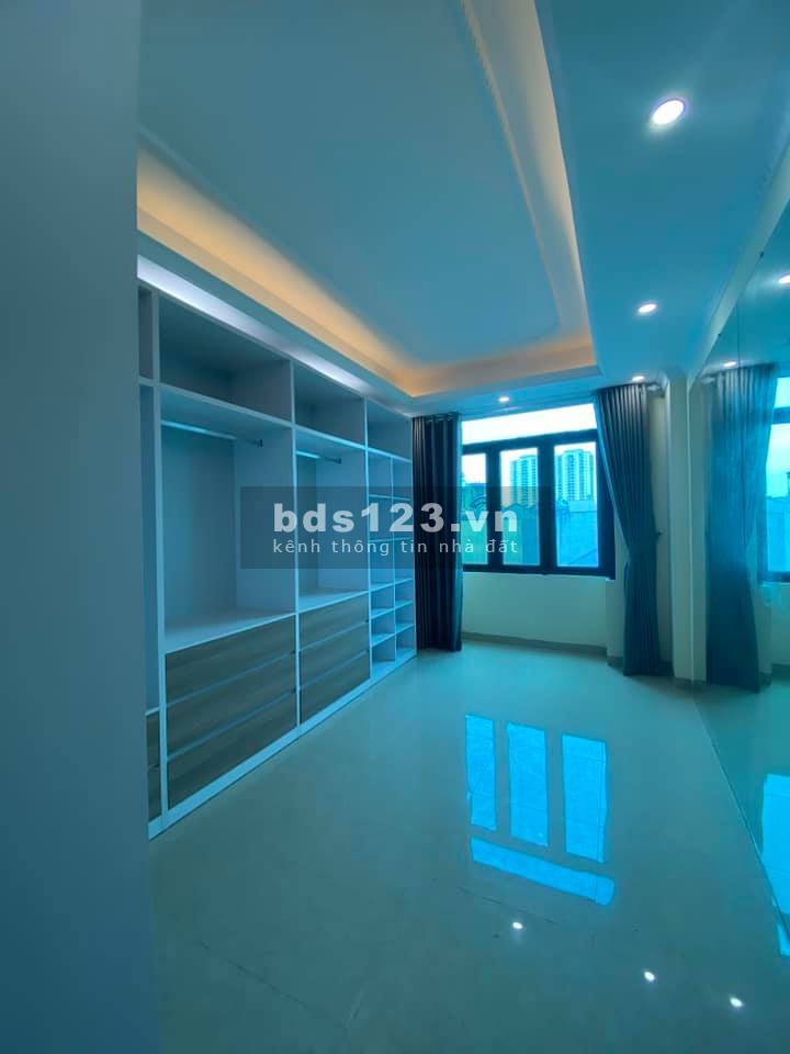 Hoàng Mai ô tô đỗ cửa tặng hết nội thất, dt 38m2, đúc 5 tầng, giá nhỉnh 3 tỷ, sổ đẹp