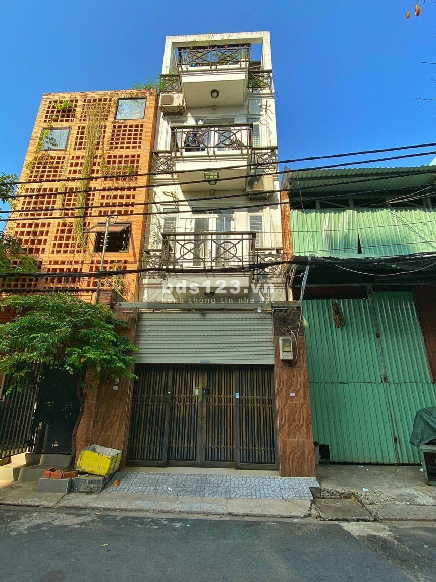 Bán nhà đường Lê Văn Quới, 1 trệt 3 lầu, thông thoáng, rộng rãi, giá 8 tỷ.