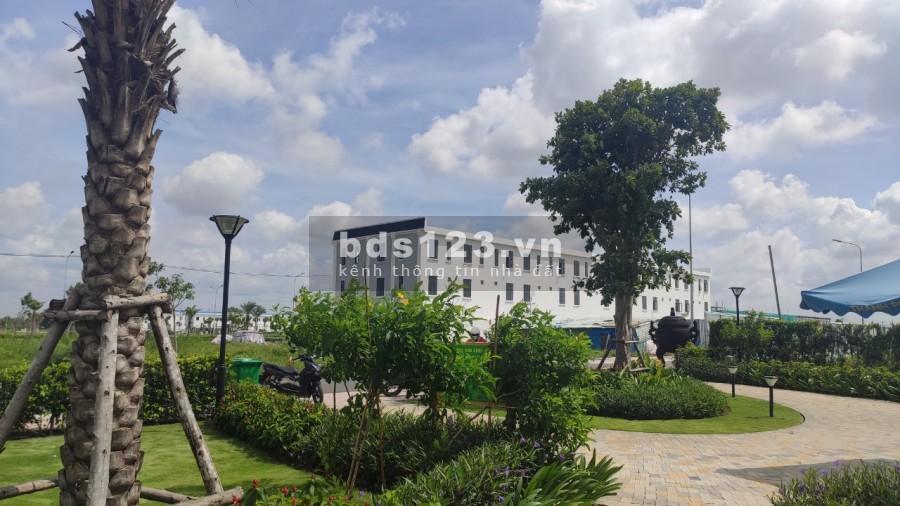 Nhà phố 3 thế hệ mặt đường Đoàn Nguyễn Tuấn giá rẻ mùa dịch, cơ sở hạ tầng đúng tiến độ
