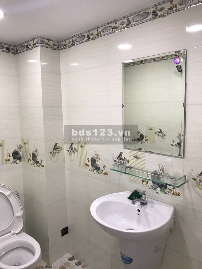 Bán Nhà HXH Đường Bà Hạt, Quận 10, diện tích sử dụng 28m2, 3 Tầng, Giá 5 Tỷ.