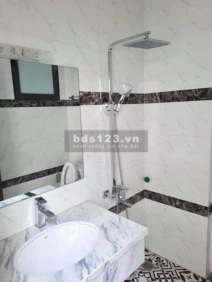 Bán nhà phố Láng Hạ, Ba Đình diện tích 33m2, 5 tầng, giá chỉ 3.55 tỷ. Liên hệ: 0368781929