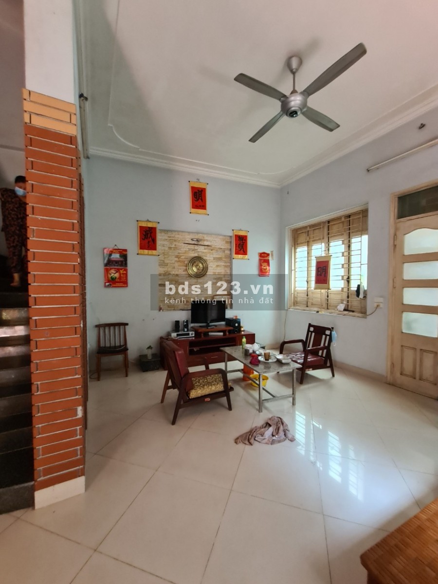 Cần cho thuê nhà riêng Bắc Từ Liêm, dt 110m2, đúc 4 tầng, có sân rộng trước nhà