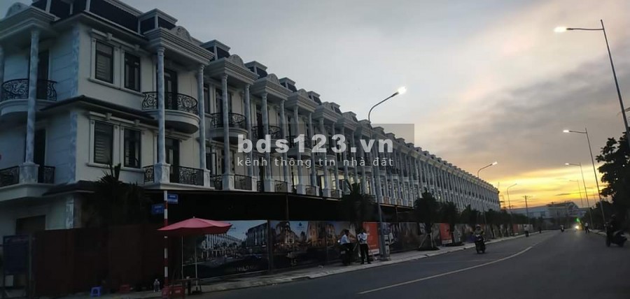 Nhà phố liền kề sang trọng, phong cách tây âu dt 68m2-80m2, nhà hoàn thiện chỉ dọn vào ở