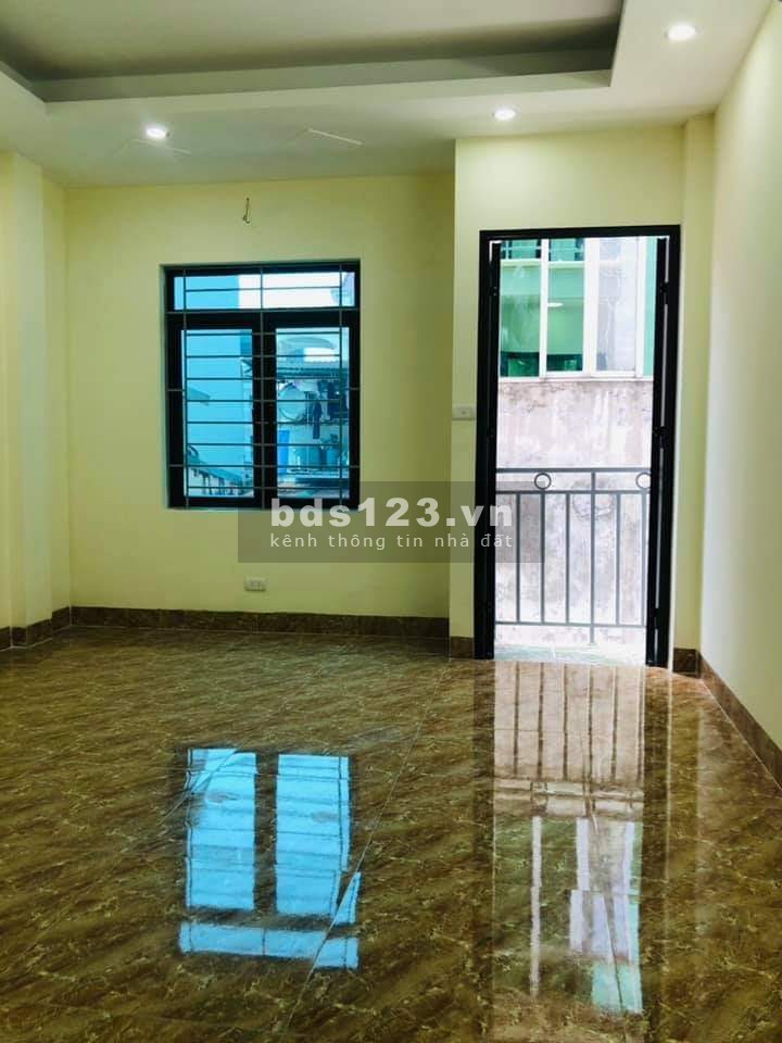 Nhà nguyên căn Cầu diễn diện tích sử dụng 32m, mặt tiền 3,8m, 5 tầng, ở liền, sổ sạch đẹp