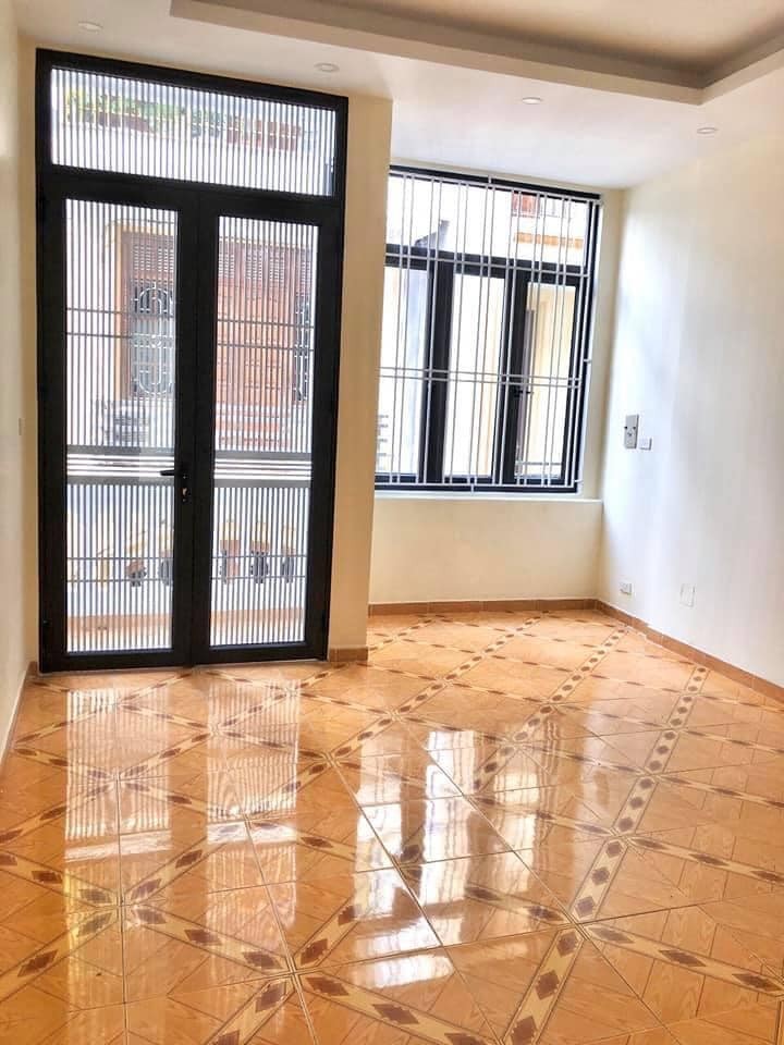 Bán nhà Khương Đình 55m2, MT 4m, phân lô, gần ô tô, gần Five Star chỉ 3.9 tỷ