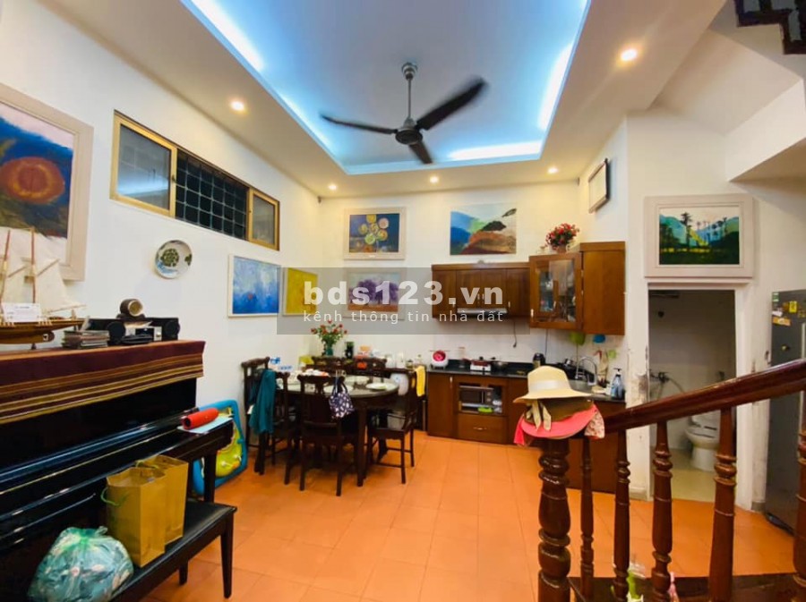 Mặt ngõ thông kinh doanh Nguyễn Lương Bằng diện tích sử dụng 47m2, lh 0383698622