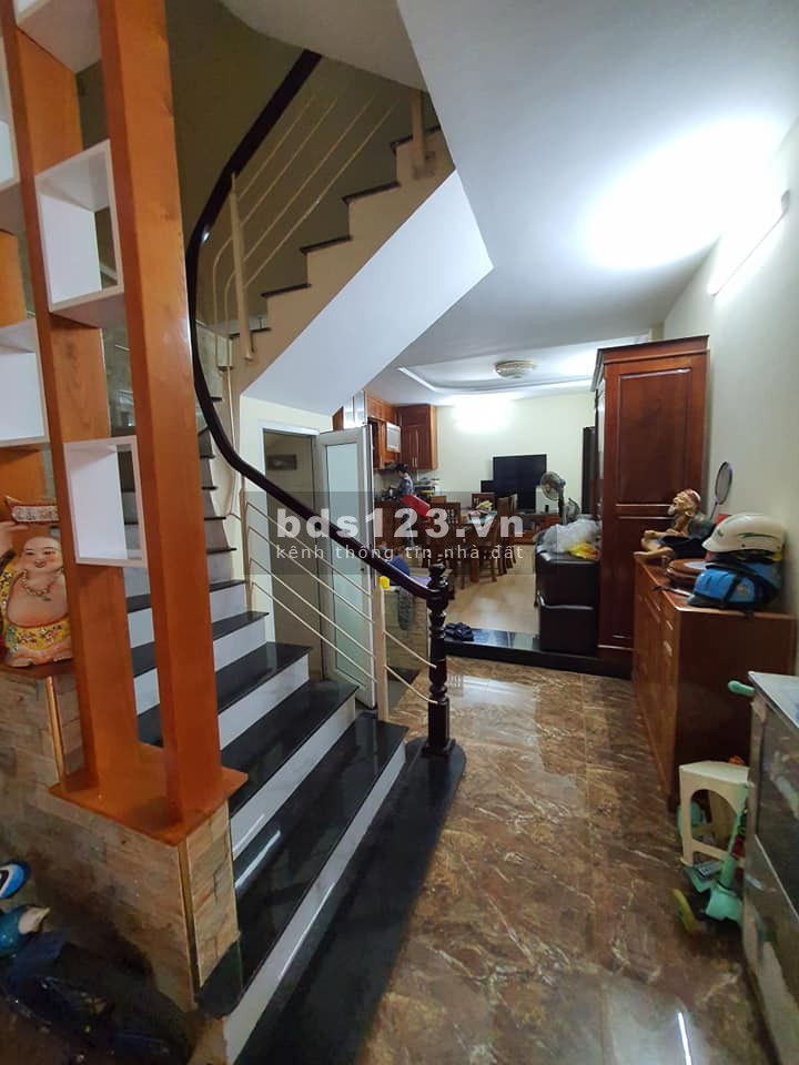 Bán Nhà Phố Mễ Trì, Hai Mặt Thoáng, 10m ô tô đỗ, Ngõ Thông, 45m2*5T, Giá 4.8 tỷ.