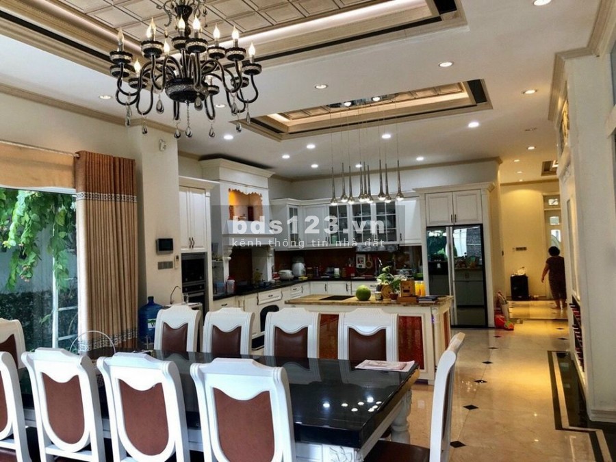 Bán nhà đẹp 5 tầng 5PN 5WC, căn góc hẻm 10m Trần Hưng Đạo giao Nguyễn Văn Cừ