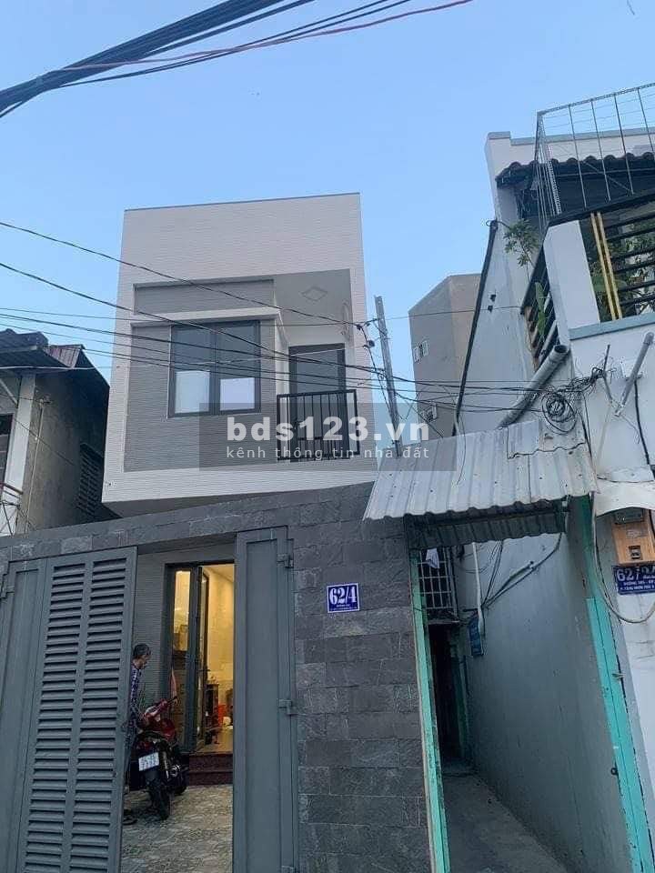 Bán nhà thành phố Thủ Đức ( Quận 9) đường 379 diện tích 80m2, 3 tầng giá chỉ 6tỷ440