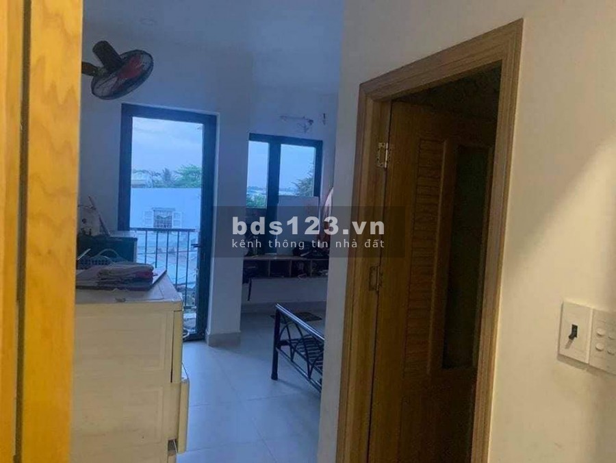 Bán nhà thành phố Thủ Đức ( Quận 9) đường 385 78m2 3tầng giá chỉ 6tỷ420