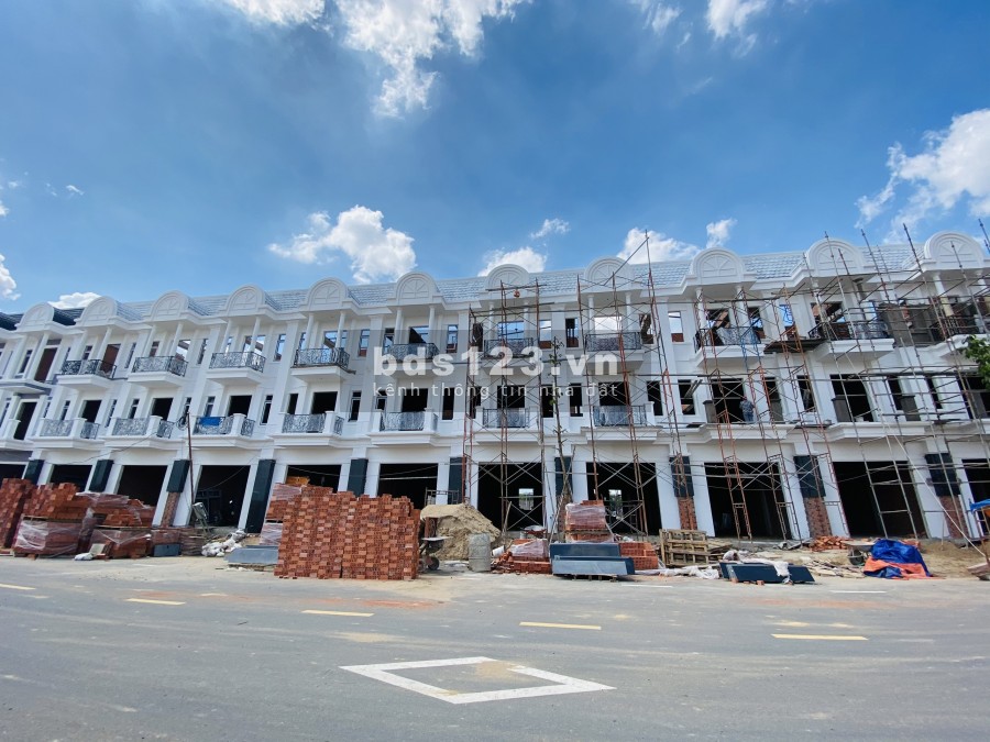 Siêu ưu đãi cho khách hàng sở hữu đất đền nhà phố tại Century City, giá bán 2.4 tỷ