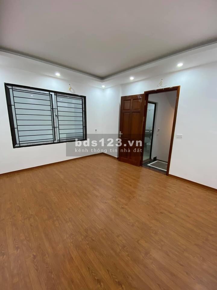 Bán nhà nguyên căn Mỹ Đình ô tô chủ nhà tặng nội thất ở sướng, 5 tầng đúc kiên cố