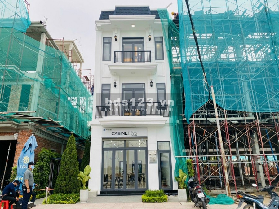 Nhà phố 3 thế hệ mặt đường Đoàn Nguyễn Tuấn giá rẻ mùa dịch, cơ sở hạ tầng đúng tiến độ