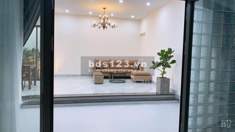 Bán nhà kiệt ô tô Hải Triều ngay trung tâm thành phố giá chỉ 2.x tỷ, lh 0346229509
