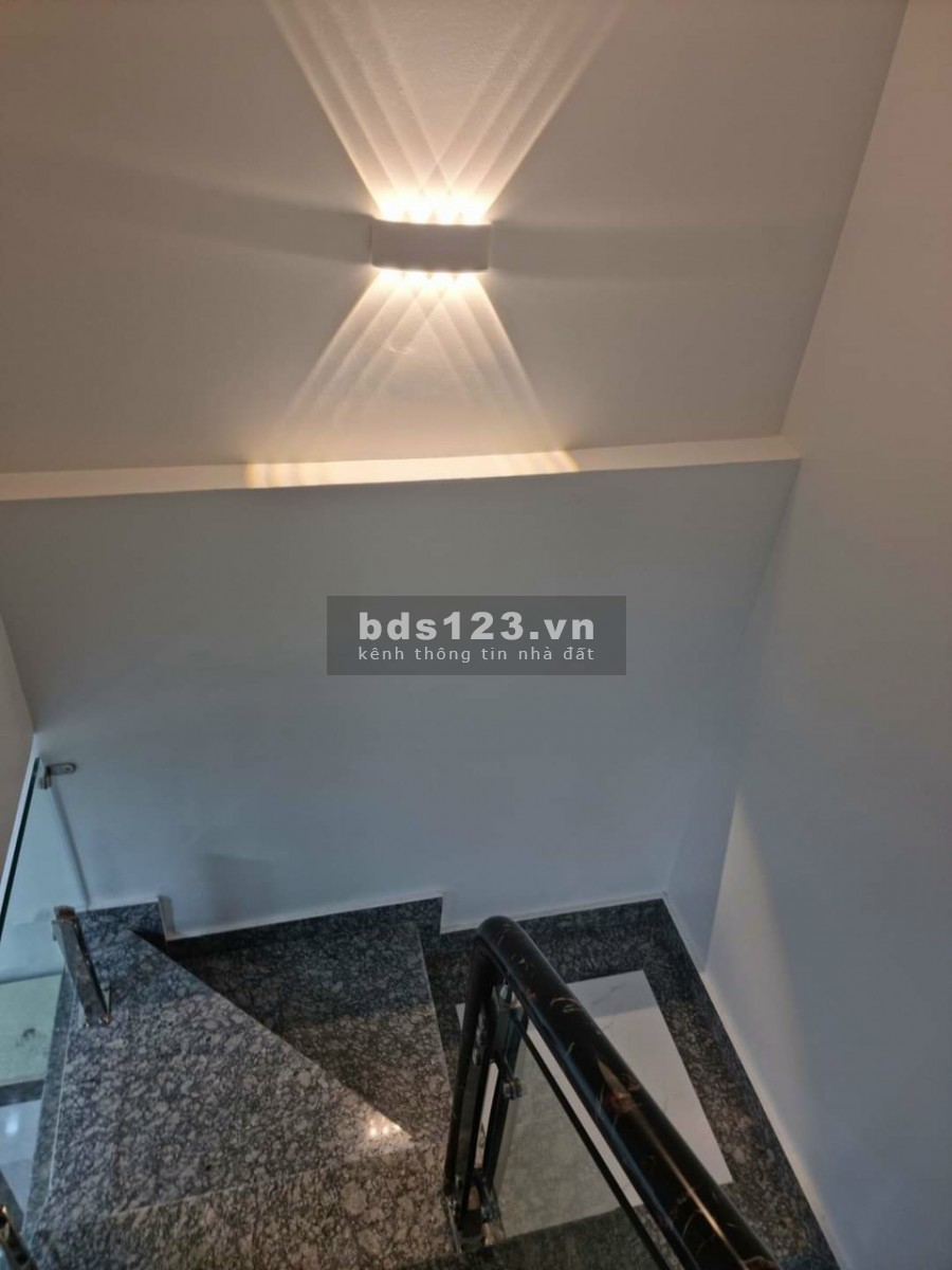 Bán nhà 3 tầng Miếu Hai Xã, 46m2 ngõ 3m chỉ 2,25 tỷ Nhà xây mới. nội thất cao cấp