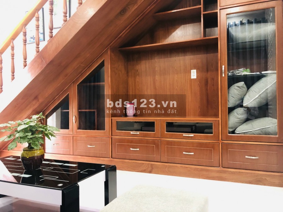 Nhà cho thuê nguyên căn full nội thất liên hệ 0987997123 giá hợp lí