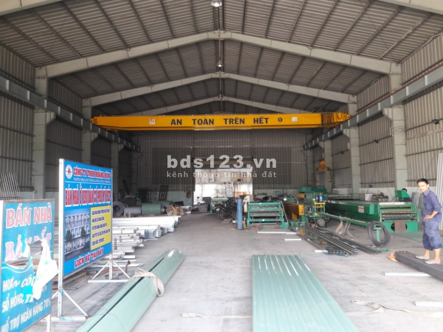 Cho thuê nhà xưởng dt; 600m2 giá 25 triêu/tháng, phường an phú đông, quận 12 lh: 0944.977.229