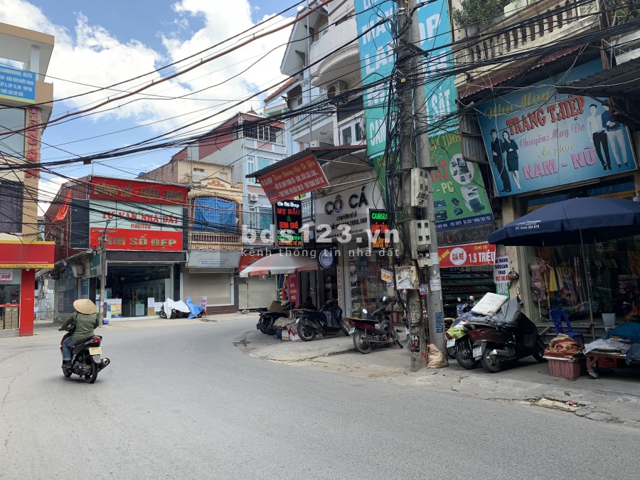 Kinh doanh sầm uất Xuân La, lô góc, 2 mặt ô tô diện tích sử dụng 75m2, giá 7.5 tỷ