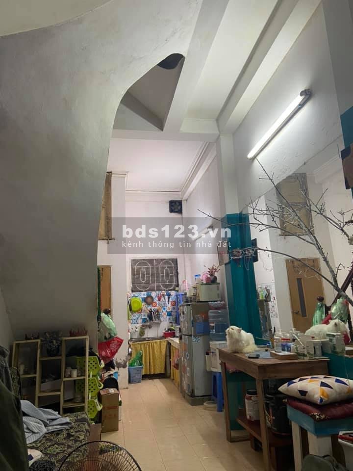 Bán nhà giá rẻ hiếm ngõ Văn Cao, Ba Đình, dt 30m2, 3.5 tầng, mt 3m, giá 2.75 tỷ, lh 0975513371