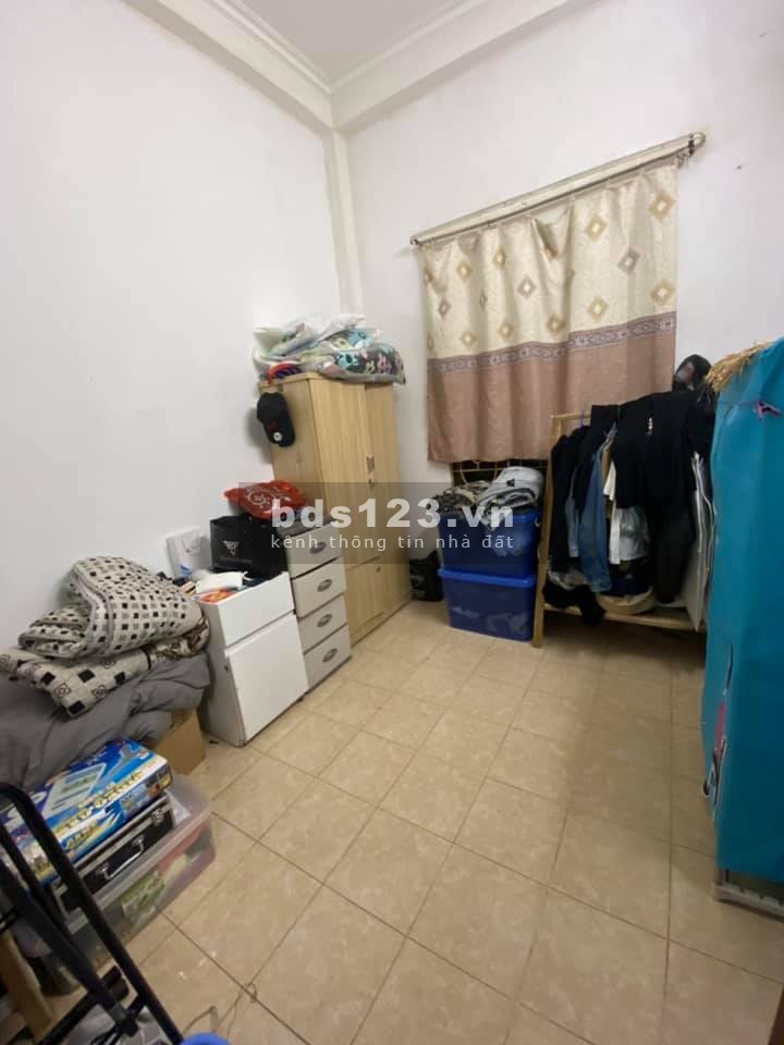 Bán nhà giá rẻ hiếm ngõ Văn Cao, Ba Đình, dt 30m2, 3.5 tầng, mt 3m, giá 2.75 tỷ, lh 0975513371