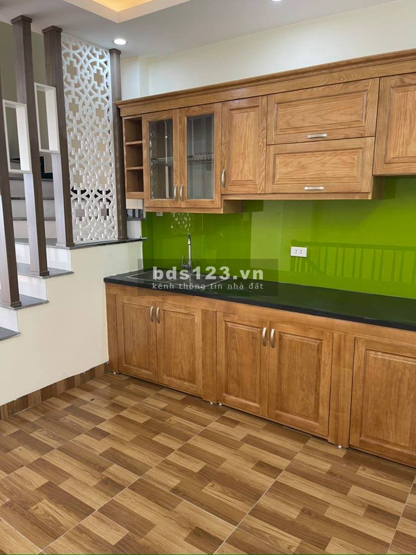 Bán gấp nhà Quang Tiến, Đại Mỗ tặng nội thất, bãi ô tô, 4 tầng, dt 39,5m2 giá 3,1 tỷ.Lh :0978996965