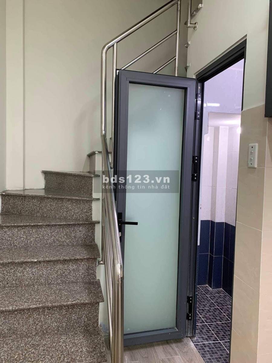 Bán nhà mới đường Cô Giang Quận Phú Nhuận, dt 17m2, đúc 2 tầng, giá 2.5 tỷ