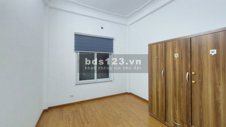 Bán nhà nguyên căn đường Láng nhà đẹp gần phố ở ngay, dt 43m2, giá bán 5.8 tỷ